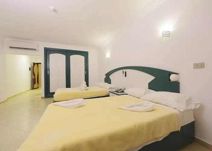 Golden 1 Szálloda Rasz Szedr